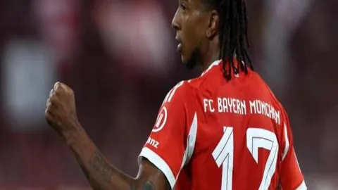 《圖片報》報導：拜仁追求戴維斯轉會，內部考慮特奧作為替代方案